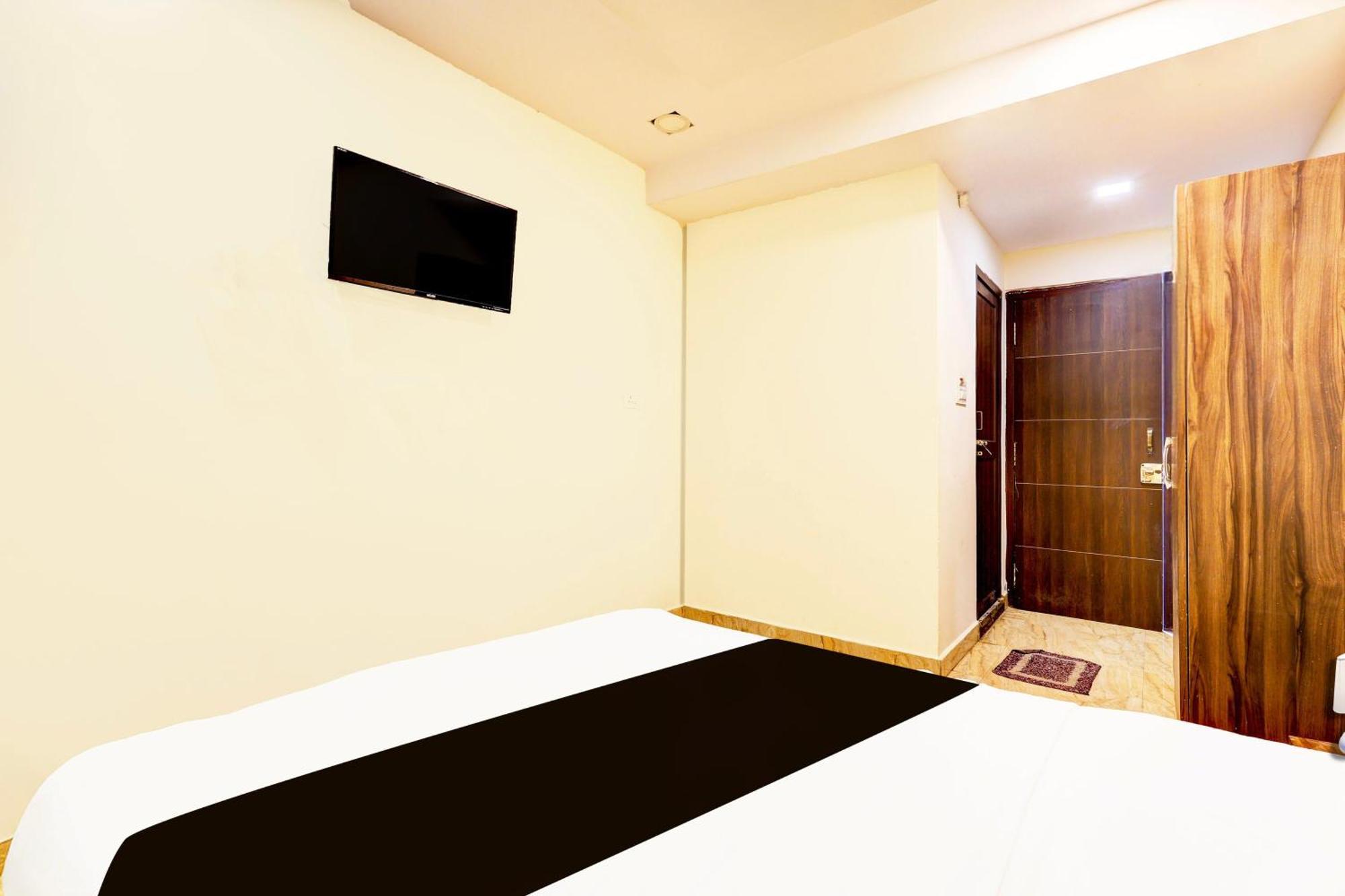 Super Hotel O Mahanadu Formerly Akshaya Bheemas วิเจยาวารา ภายนอก รูปภาพ