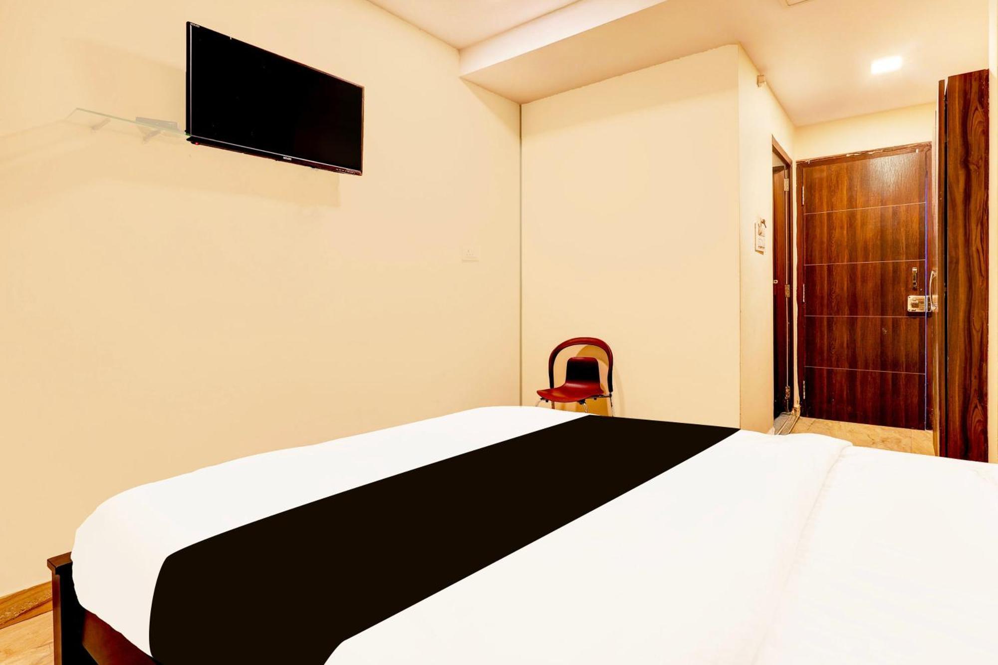 Super Hotel O Mahanadu Formerly Akshaya Bheemas วิเจยาวารา ภายนอก รูปภาพ