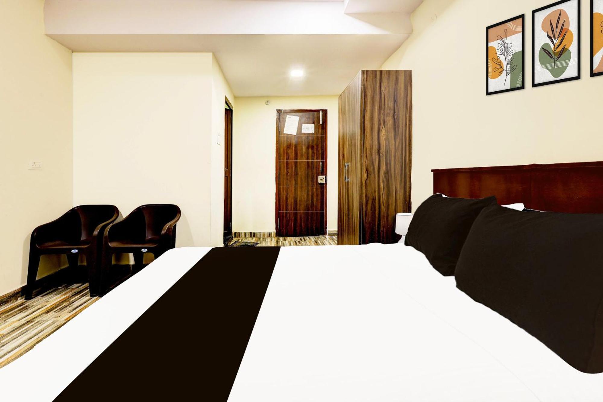 Super Hotel O Mahanadu Formerly Akshaya Bheemas วิเจยาวารา ภายนอก รูปภาพ